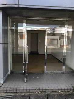 【エントランス】