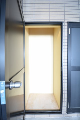 【収納】 | シティパレスフォンテーヌD棟 | 灯油タンク収納
