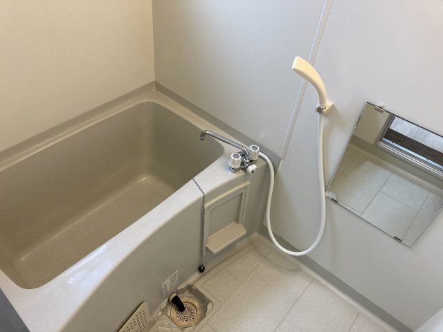ハイツやまびこＤの浴室