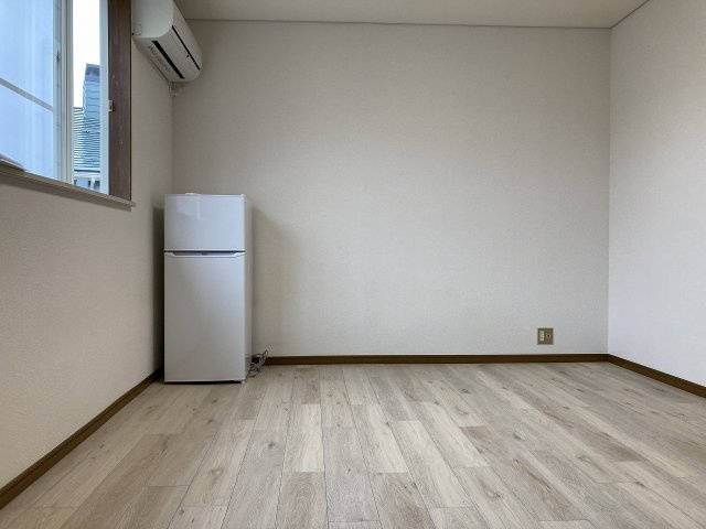 ハイツやまびこＤの居間・リビング