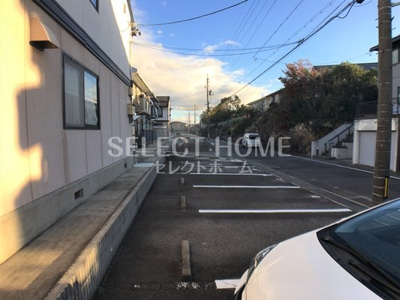 【駐車場】 | サンハイツセジュール Ａ棟 | 車をお持ちの方に嬉しい駐車場付きの物件です