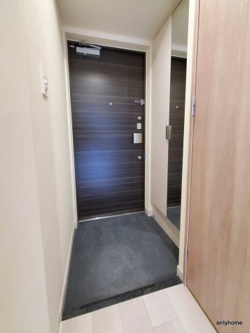 プレサンス福島吉野ミナージ 仲介手数料無料の玄関