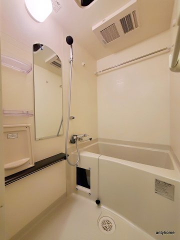 プレサンス福島吉野ミナージ 仲介手数料無料の浴室