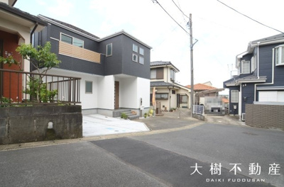 【前面道路含む現地写真】 | 海老名市大谷北3丁目　新築戸建て 全1棟　【仲介手数料無料】