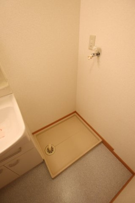 【設備】 | プリンスコート | 室内洗濯機置場