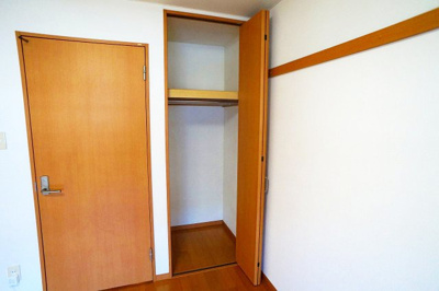 【収納】 | リバティ | 洋室内　クローゼット