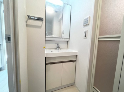 【独立洗面台】 | ワールドアイ大阪ドームシティII