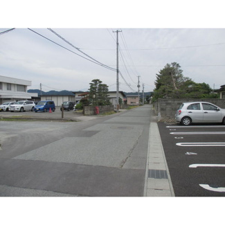 【駐車場】