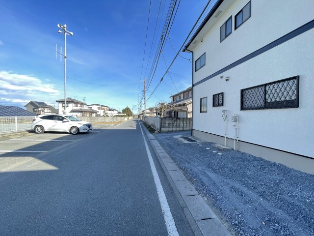 神川町八日市　中古1490の前面道路含む現地写真|前面道路含む現地写真です