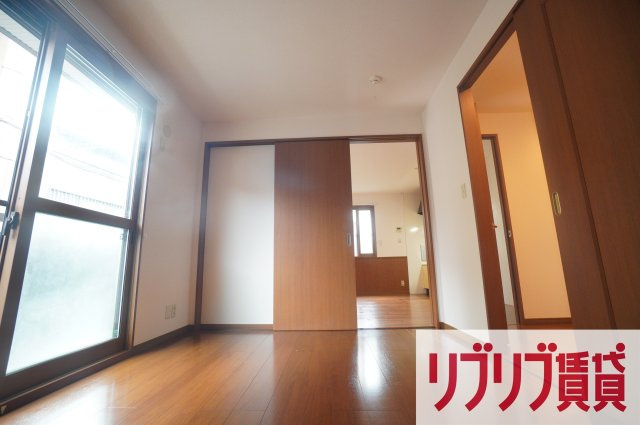 ピュア　調の洋室