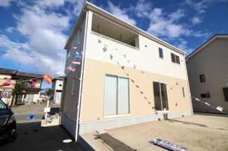 【外観】 | 全居室南向きの陽当り良好な４ＬＤＫ新築住宅☆