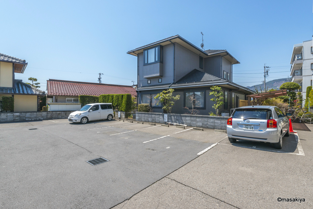 URBAN　INADAの駐車場|駐車場