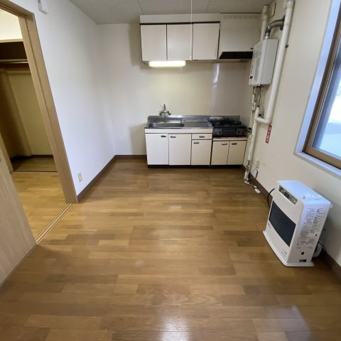 ベルシーヌ中島の居間・リビング