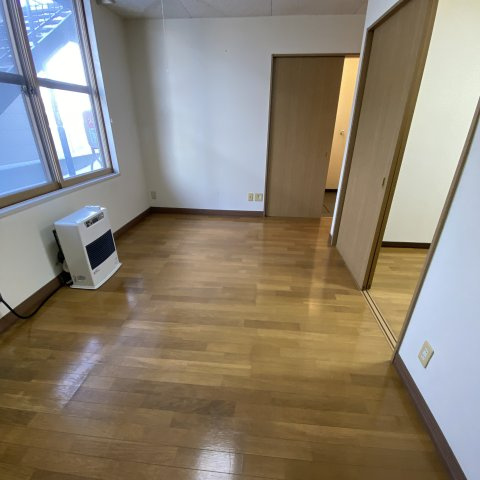 ベルシーヌ中島の居間・リビング