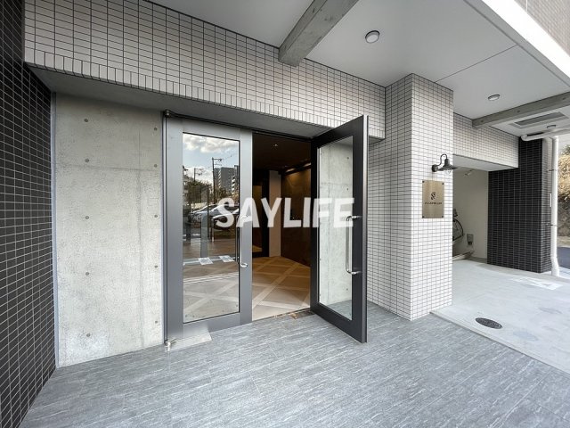 グランステディ城東中央のエントランス