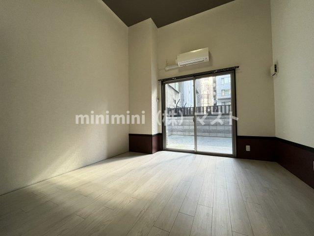 フォーリアライズ難波フィデルの居間・リビング