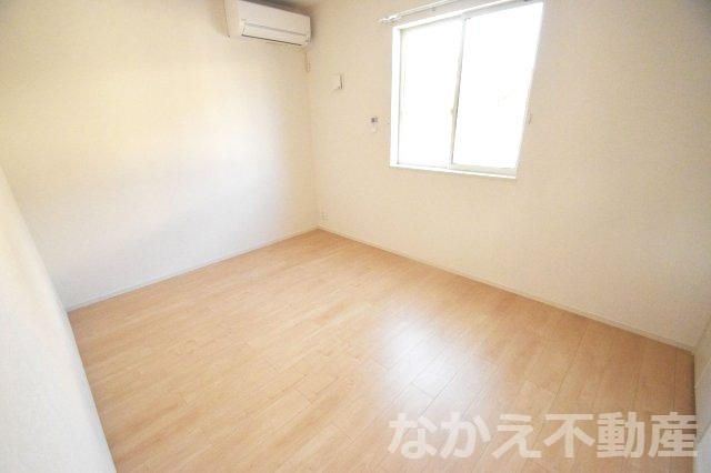 【寝室】 | 落ち着いた色調の寝室です