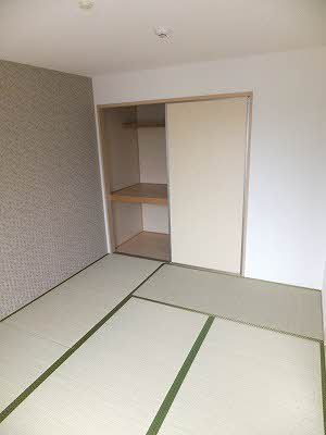 【寝室】 | エスパス ブリエ A棟 | 和室5.9帖