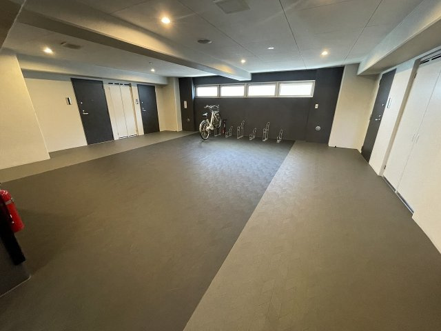 セレニテ中崎町リアンのロビー