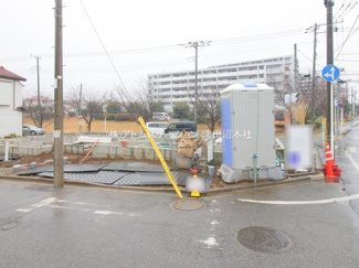 【前面道路含む現地写真】