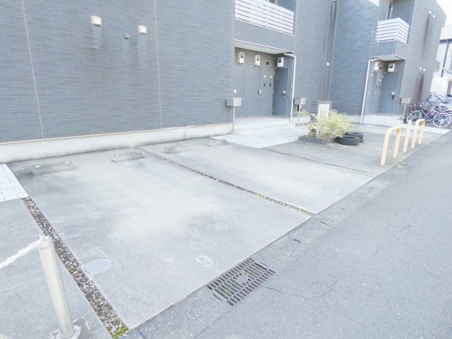 プリマヴェーラの駐車場