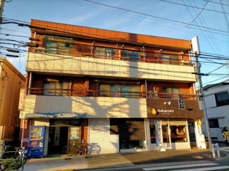 【外観】 | 鉄骨造のマンション。
