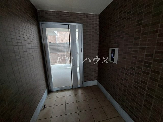 シンシア四番館のエントランス