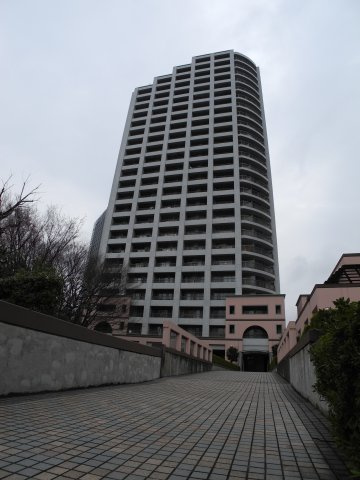 西戸山タワーホウムズノースタワーの外観