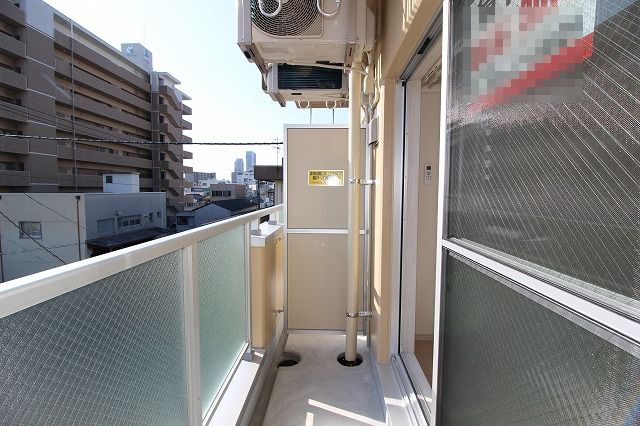 フィットハイム青柳のバルコニー|お洗濯にも便利なバルコニー付き