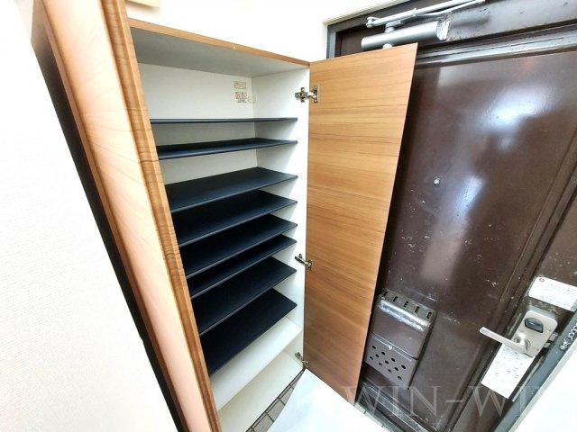 サニーマンション戸田の玄関