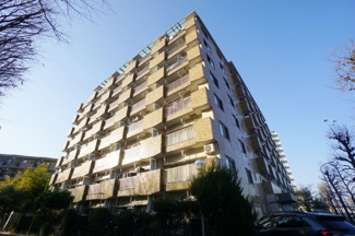 【外観】 | 2022年大規模修繕工事完了！共用部分のメンテナンスも行き届いているマンションです。