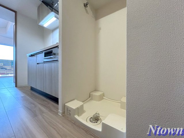 【設備】 | プレサンス新栄ユリシス | 洗濯機置き場です。