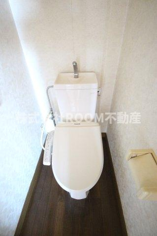 ラインマンション3のトイレ|ゆったりとした空間のトイレです