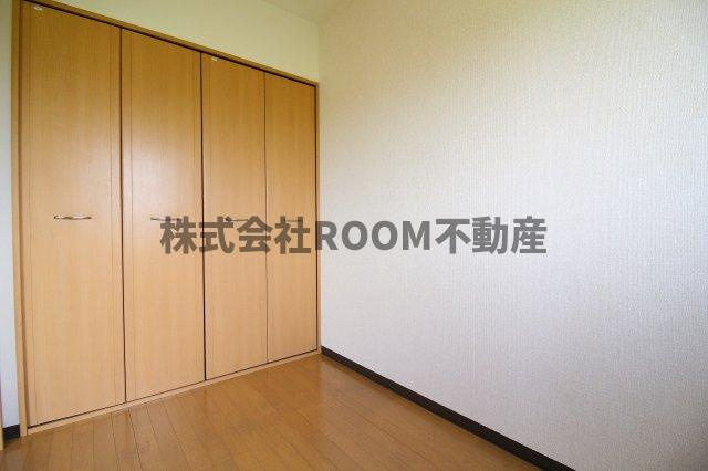 センチュリー21金田　E棟の寝室|広くて明るい寝室