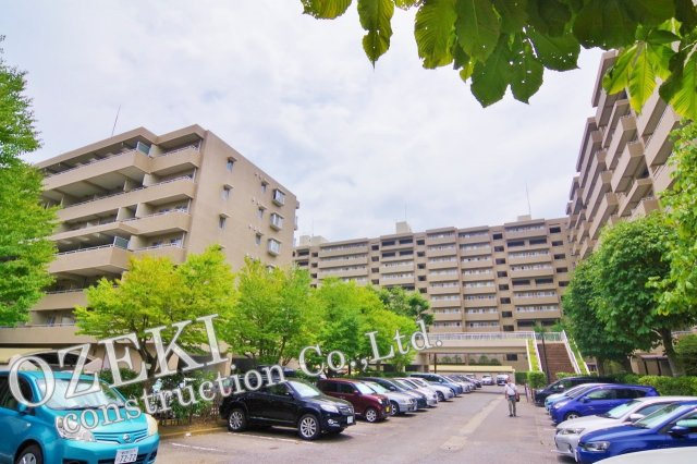 ヴィルヌーブ南越谷A棟の外観