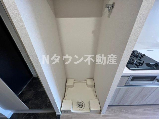 【設備】 | プレサンス新栄ユリシス | 洗濯機置き場です。