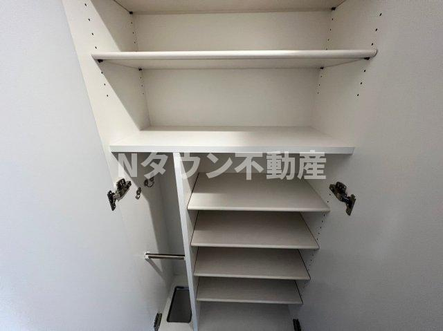 【収納】 | プレサンス新栄ユリシス | 大きなスペースがあり、収納には困りません
