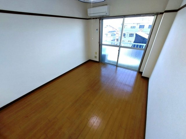 サンヒル南小池の居間・リビング