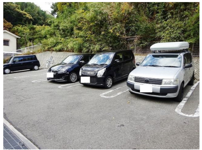 フリーデンハオス参番館の駐車場|☆神戸市垂水区　フリーデンハオス参番館☆