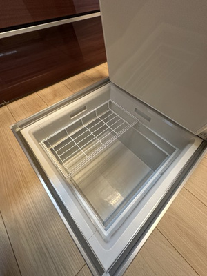【収納】 | リーフM | キッチンにある床下収納です☆食品・日用品の保存に便利ですよね☆調味料などの買い置きにもぴったり♪洋室6.3帖のお部屋にも付いています◎