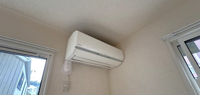 【設備】 | リーフM | 全居室に暑い夏や寒い冬に大活躍のエアコン付きです☆冷暖房完備で1年中快適に過ごせます♪