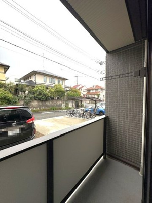 【バルコニー】 | リーフM | バルコニーは南東向きなので、晴れた日のお洗濯物は朝からよく乾きそう☆気分転換をするにもオススメです☆