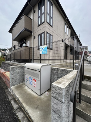 【その他共用部分】 | リーフM | 敷地内ごみ置き場でごみ出しもらくらく～♪忙しい社会人さんや主婦さんにもうってつけ！