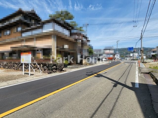 香美市土佐山田町神母ノ木 ①区画 売土地の前面道路含む現地写真