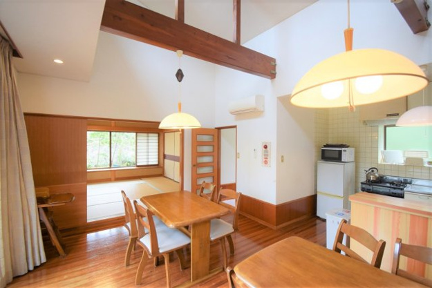 【居間・リビング】 | 伊豆急伊豆高原別荘地　戸建