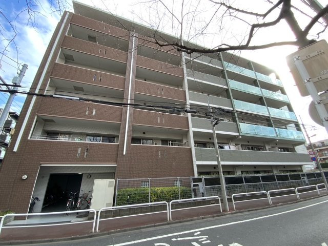  ファミール西台の外観