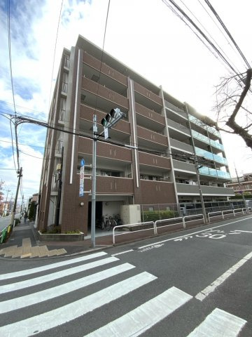  ファミール西台の外観