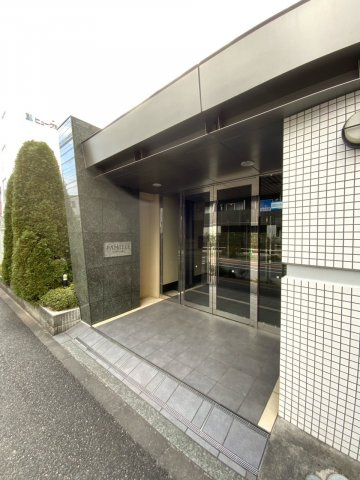  ファミール西台のエントランス
