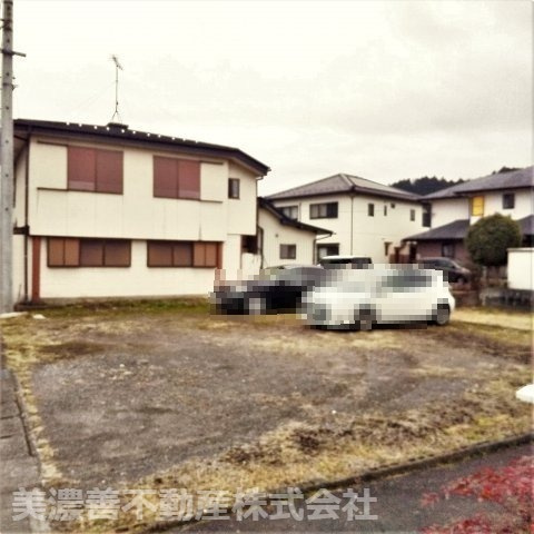 ６０２５６　関市稲河町土地の外観