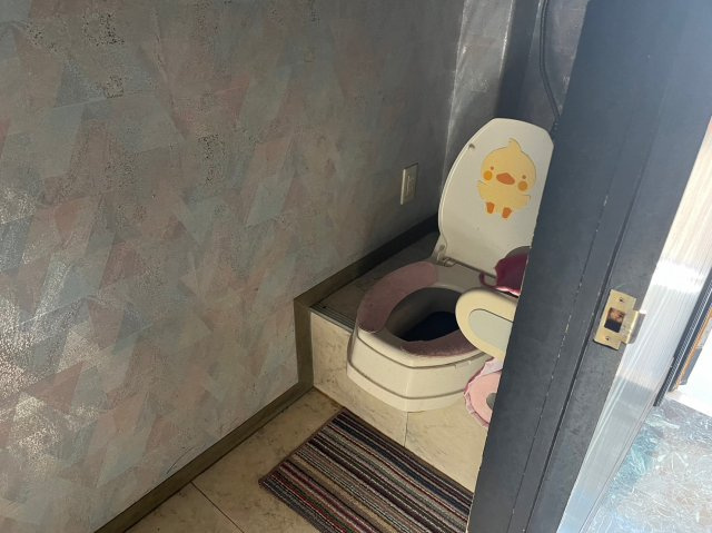 【トイレ】 | 貸店舗（2階）